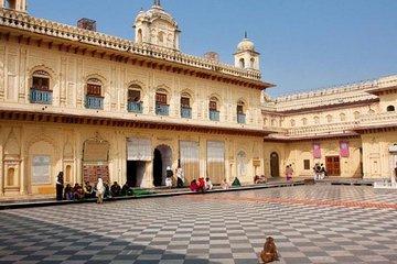 Ayodhya Tour From Lucknow (Same Day)