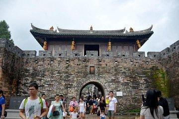 Dapeng Fortress and Jiaochangwei Seashore Day Tour
