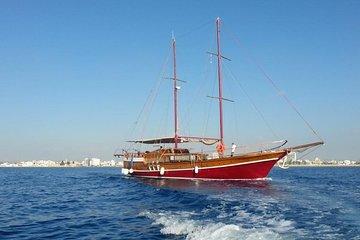 Private half day sailing yacht cruise