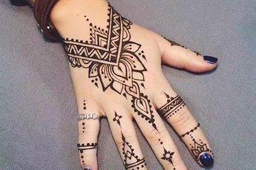 Berber Henna Tatto With Transfers in Agadir