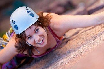 Outdoor Rock Climbing Taster Day in Peak District