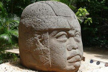 Villahermosa city tour with La Venta Museum and Yumká zoo