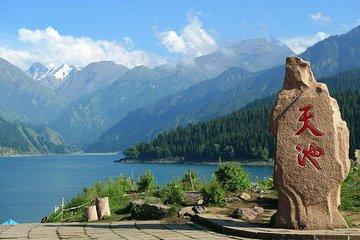 Private Day Trip to Tianchi Lake and Erdaoqiao Grand Bazaar from Urumqi