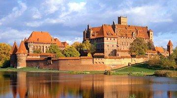 Malbork Castle and Westerplatte Tour with Lunch