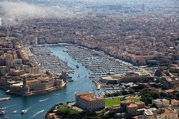Aix en Provence, Marseille & Cassis Private Tour in Minivan
