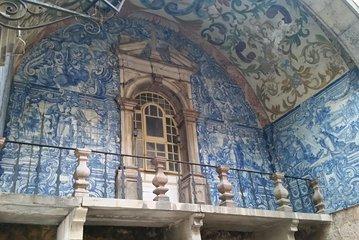 Private Transfer Lisbon to Porto with Optional Stop.