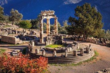 Delphi Full Day Private Trip From Athens With Lunch Overlooking the Sea