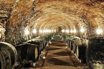 4 days - Wine tasting & Spa (small group minimum 2 people & maximum 4 people)
