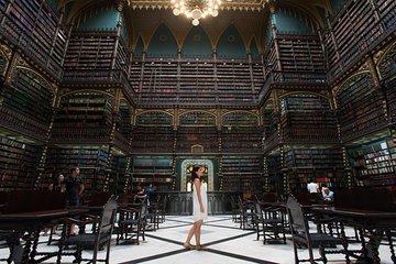 VIP Customized Private Tour with a Photographer