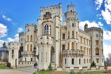 Fairytale castle Hluboká nad Vltavou from Linz