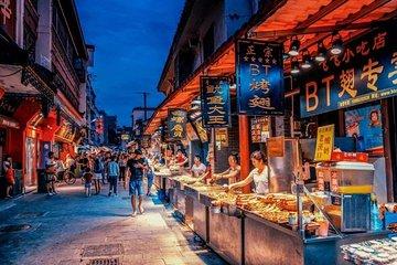 Half day private tour to Yellow crane tower and night market snack food in Wuhan