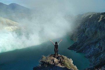 Amazing Bromo Madakaripura Waterfalls and Ijen