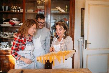 Pasta-making class at a Cesarina's home with tasting in Perugia