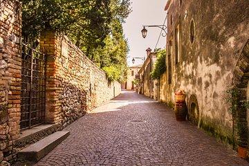 From Padua to Arquà Petrarca, the medieval village