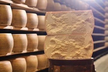 Parmigiano-Reggiano Cheese Factory Small group Tour From Parma