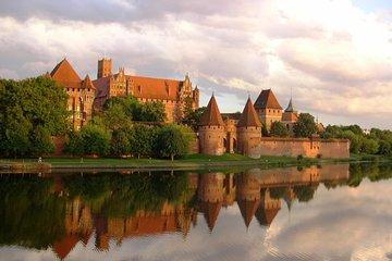 Full-Day Private Guided Tour to Stutthof Concentration Camp and Malbork Castle
