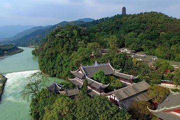 Chengdu Private Day Tour to Qingcheng Mountain and Dujiangyan Irrigation System