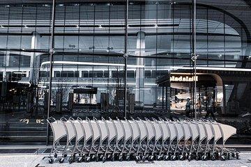 Private Sheffield Robin Hood Arrival Transfer - Airport to Hotel / Accommodation