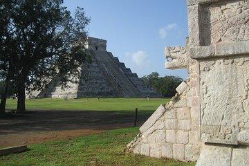 Chichen Itzá and Cenote Small Group from Valladolid