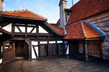 Guided Tour to Dracula Castle, Peles Castle and Brasov