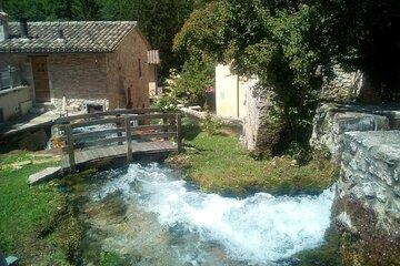 Umbria off the beaten track. Rasiglia, Trevi, Bevagna and Collepino