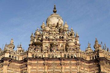 Sacred Junagarh: Pilgrimage & History Tour From Rajkot