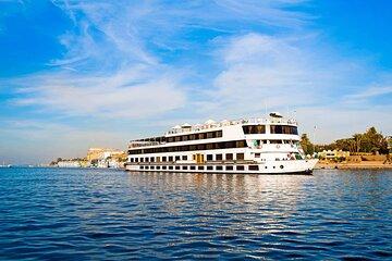 Nile Cruise from Aswan to Luxor with Daily Guided Trip