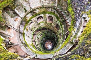 Medieval Vila de Sintra Tour from Lisbon in Mercedes de Luxo
