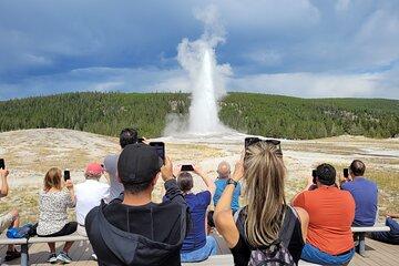 2 Day 1 Night Yellowstone with Expert Guide