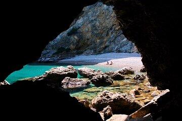 Cave and Wild Beach Boat Tour from Sesimbra