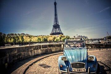 Discover Paris in 1 Hour: Fun and Efficient 2CV or Traction Tour