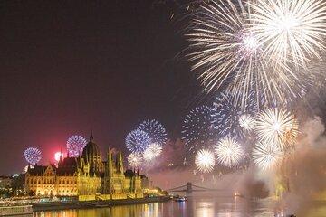 Drinks & Fireworks Cruise