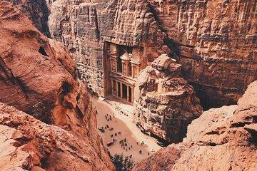 Exclusive Golden Hour Sunrise Tour in Petra