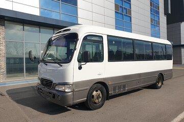 Turistic vehicules for rent with driver.