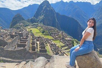 Historical Private Tour with Magical Machupicchu Guide