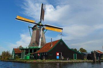 Private Taxi Transfer the Zaanse Schans Windmills to Amsterdam