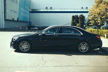 Arrival Transfer: Pearson Airport YYZ to Toronto in Sedan Car