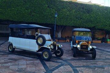 Great tour in a vintage Ford-T electric car (replica)