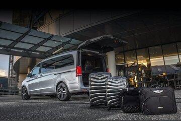 Dominica: Private Airport Transfer