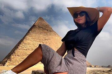 Private Cairo day tour Giza Pyramids, Egyptian Museum and Bazaar