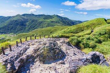 Private Tour Yangmingshan Volcano from Taipei