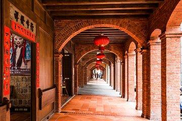 Private Tour in Taipei's Vintage Dadaocheng