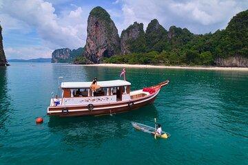 Exclusive Private Boat With Sunset