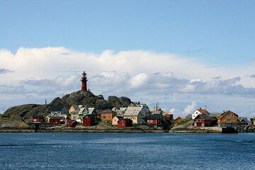 Island Hopping to Ona Lighthouse