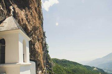 Private transfer from Podgorica to Ostrog monastery (minivan)