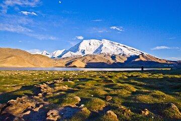 Muztagh Ata Climbing and Skiing Expedition