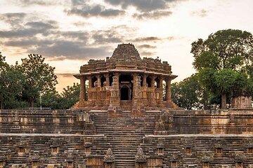 Easy Private Tour at Sun Temple and Rani Ki Vav in Premium Car