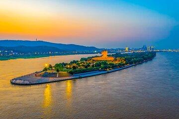 Private Changsha tour Yuelu Academy Orange Isle shopping street