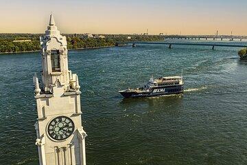Montreal: Evening cruise with DJ