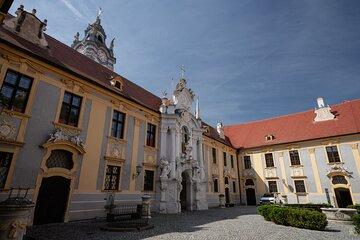 Private 3 Castles & Wine in Wachau Valley Tour from Vienna